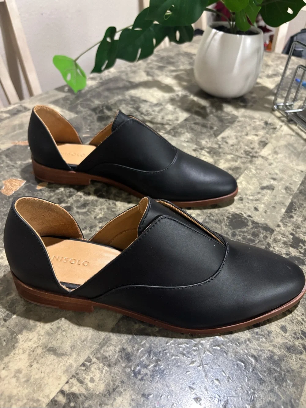NWOB Nisolo Ema d’ Orsay Oxford 2.0 Black Leather Women's Slip-On Loafers